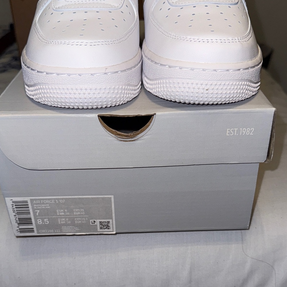 Nike Air Force 1 '07 White Leather Shoes